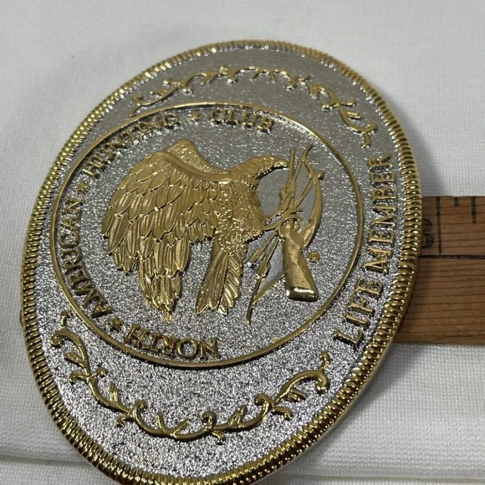 Vtg‎ North American Hunting Club NAHC Life Member Gold-tone Belt Buckle